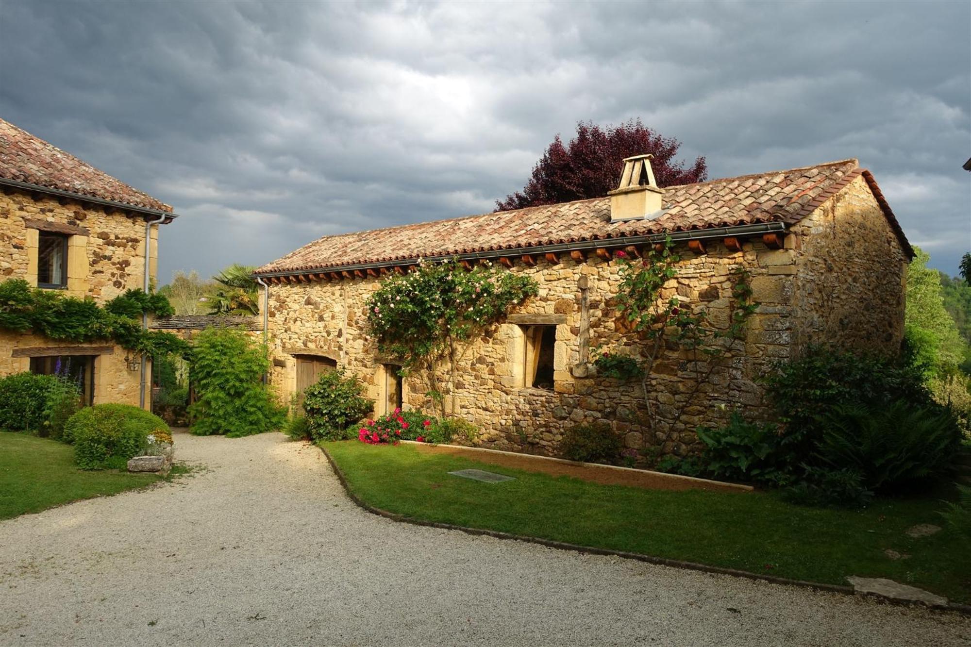 Domaine De Cournet Haut, A 17Th Century Property Set On A Calm, Idyllic Domain With Pool, Tennis, Bikes And More Les Vauries Ngoại thất bức ảnh